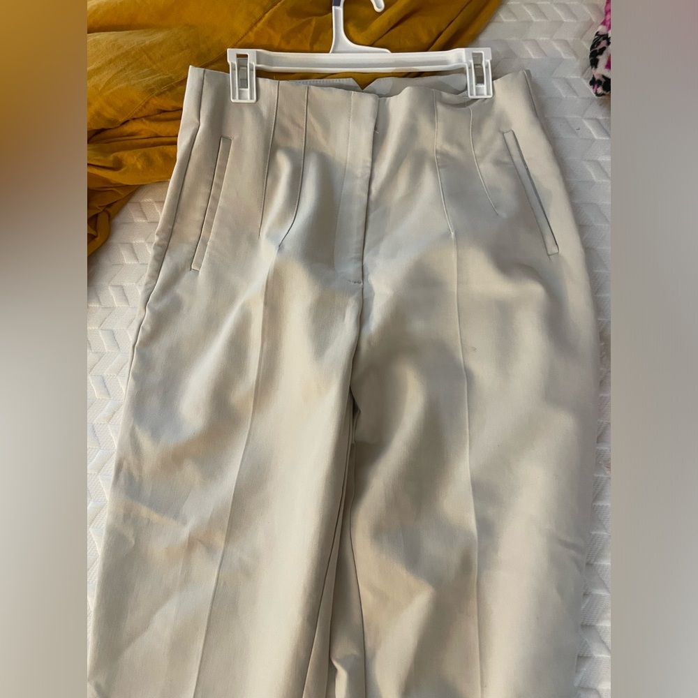 Zara pretty white pants